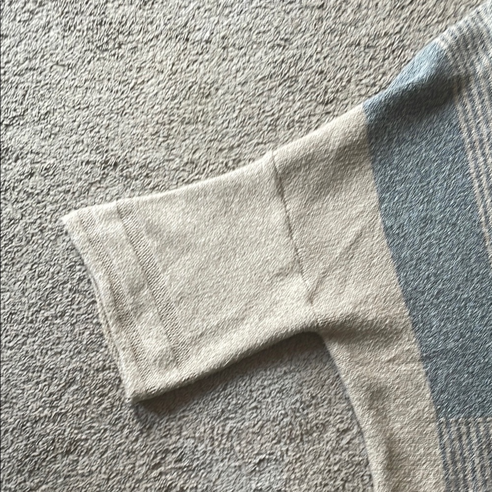 Women's Beige and Gray Sweater - Picture 2 of 8